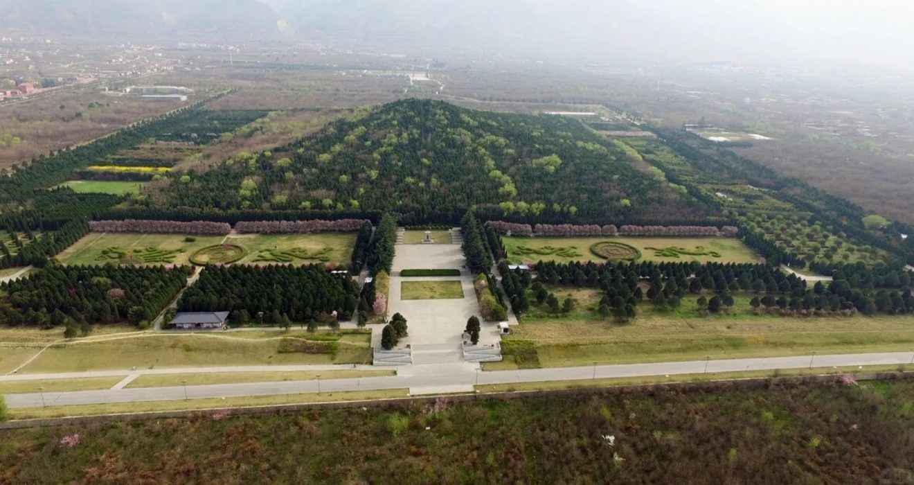 Why Qin Shi Huang's Tomb Has Never Been Opened？
